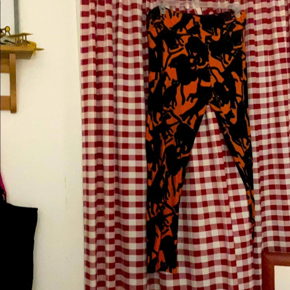Lularoe t2 cat leggings